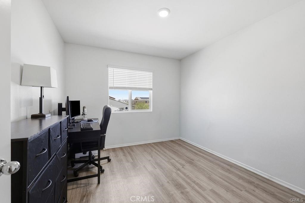 4384 W Avenue J-5 Property Photo 23