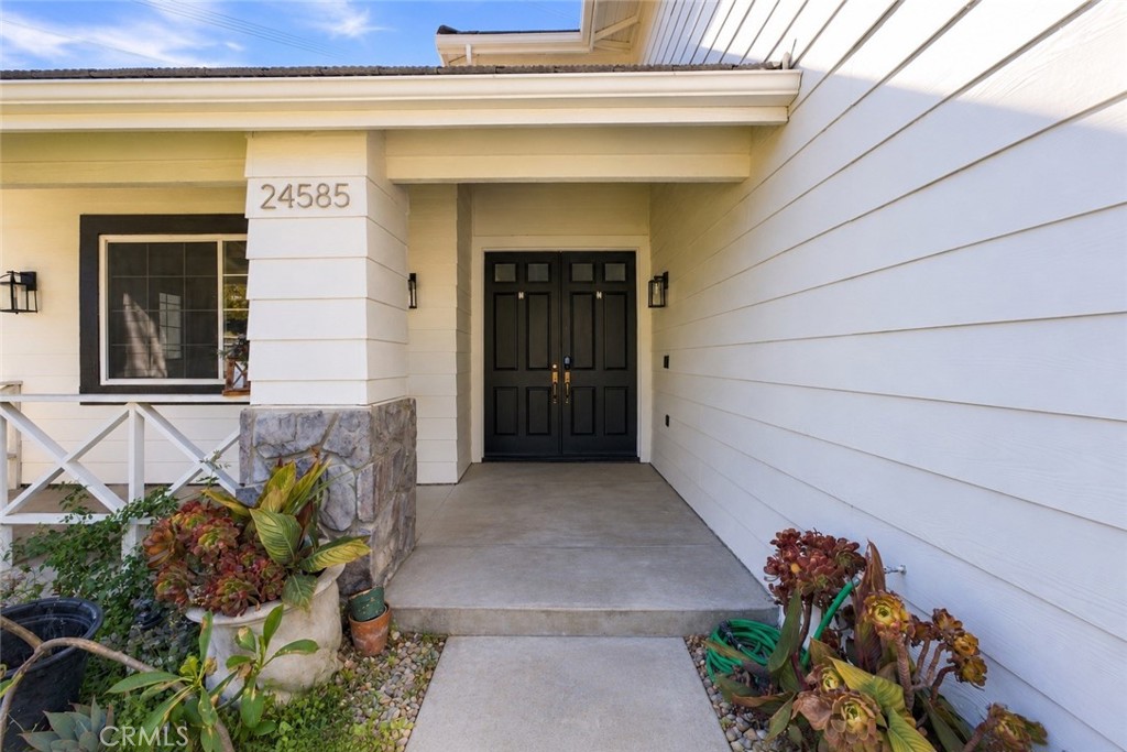 24585 Lola Lane Property Photo 9