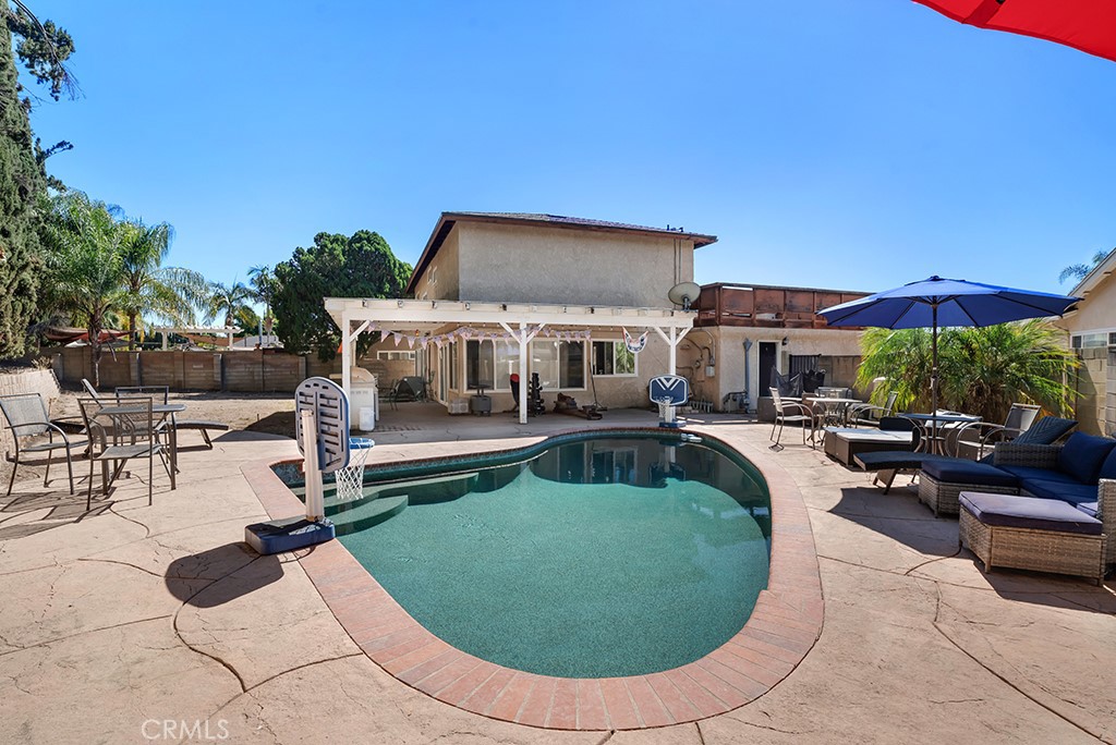 2491 Castlemont Court N Property Photo 19
