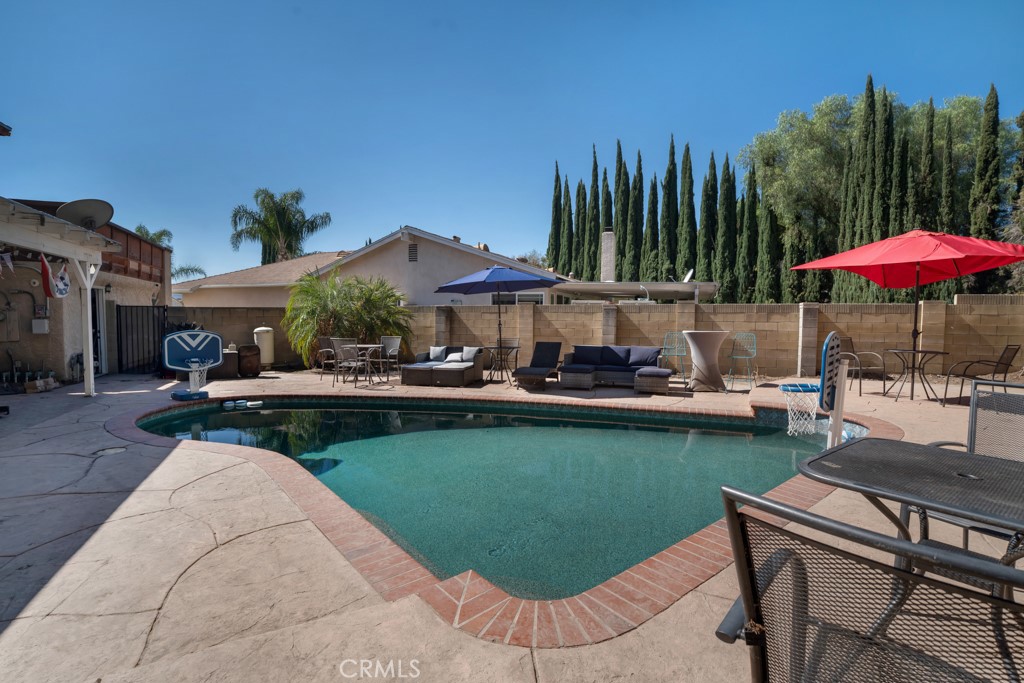 2491 Castlemont Court N Property Photo 21