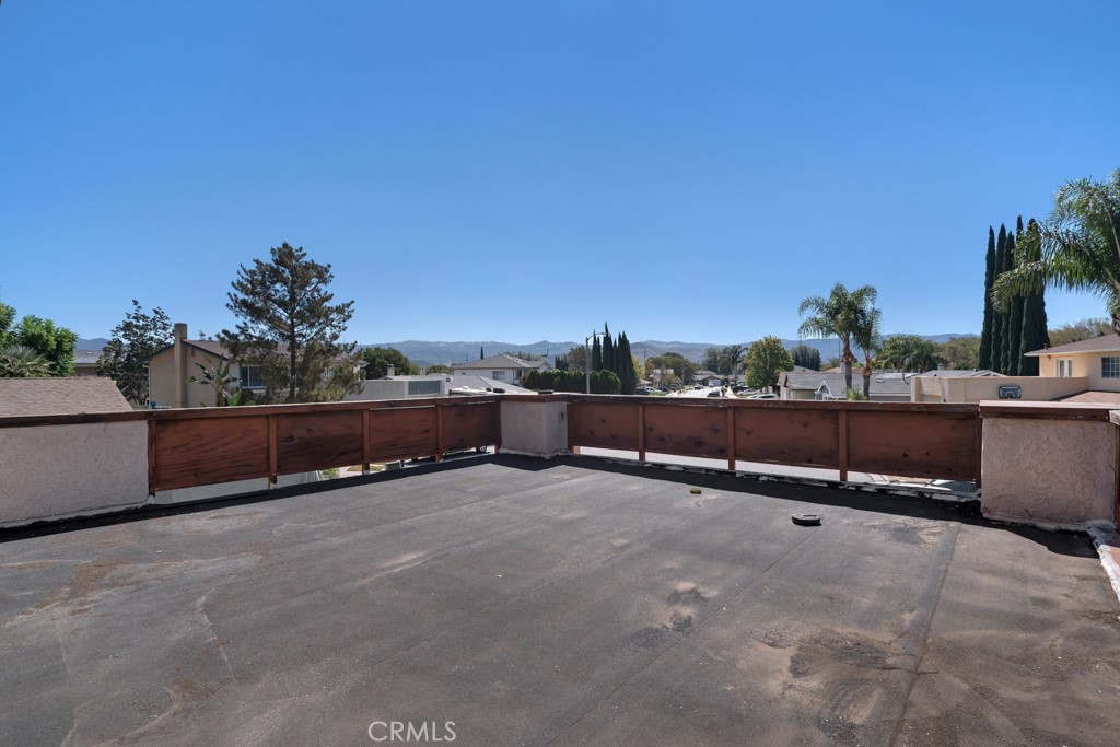 2491 Castlemont Court N Property Photo 26