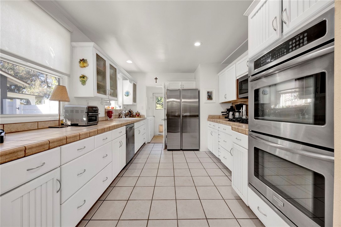 14013 Cohasset Street Property Photo 15