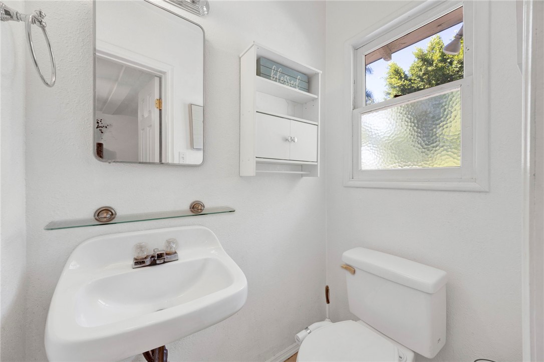 14013 Cohasset Street Property Photo 27