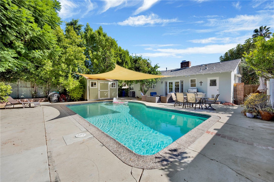 14013 Cohasset Street Property Photo 33