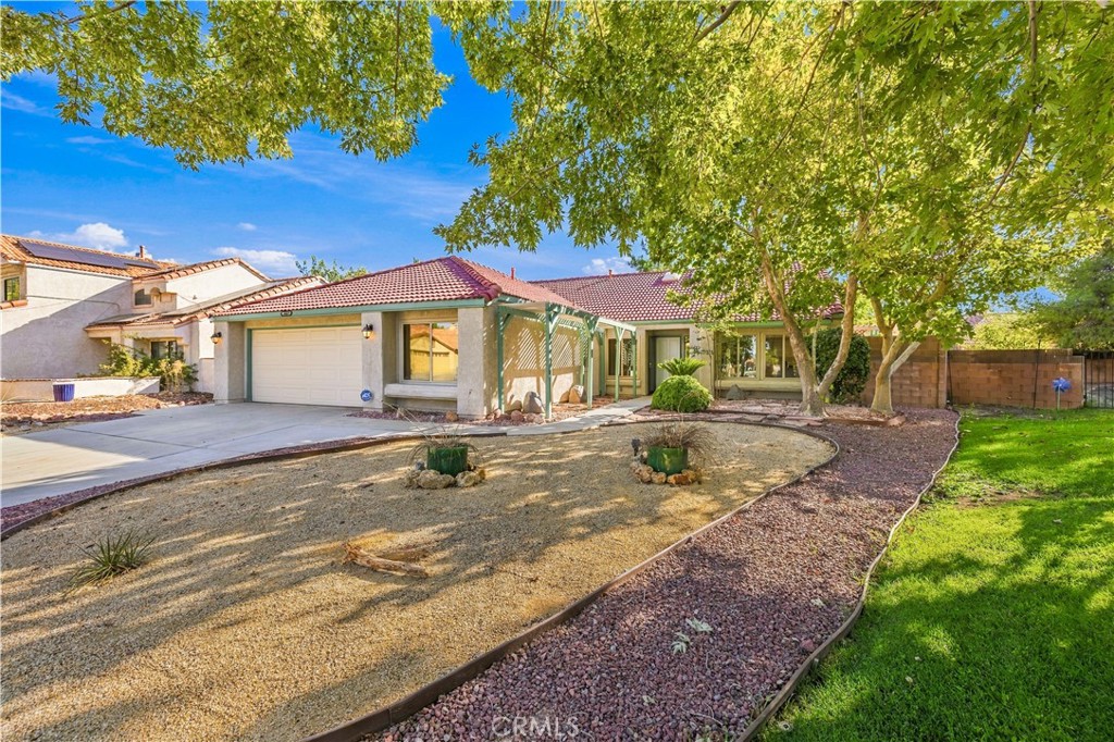 44328 Soft Avenue Property Photo 1