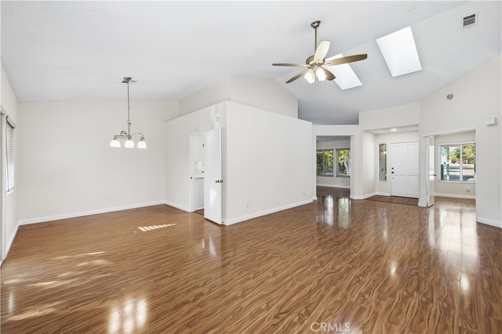 44328 Soft Avenue Property Photo 7
