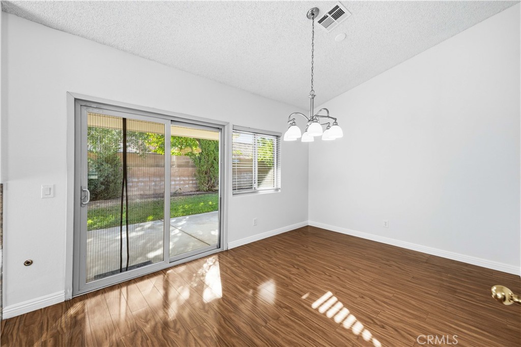 44328 Soft Avenue Property Photo 8