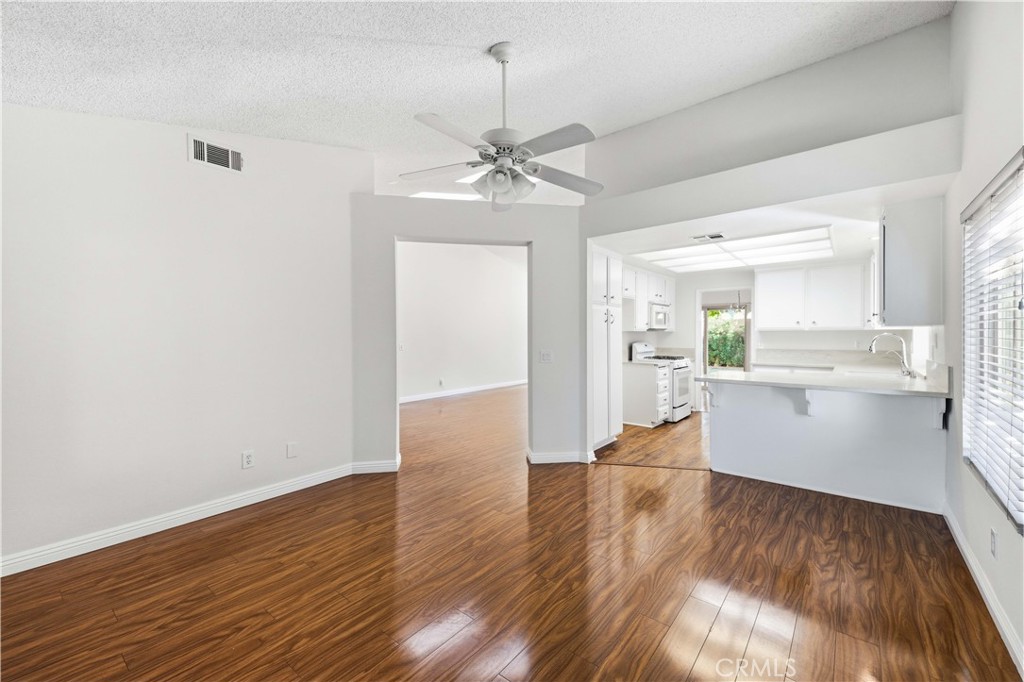 44328 Soft Avenue Property Photo 11