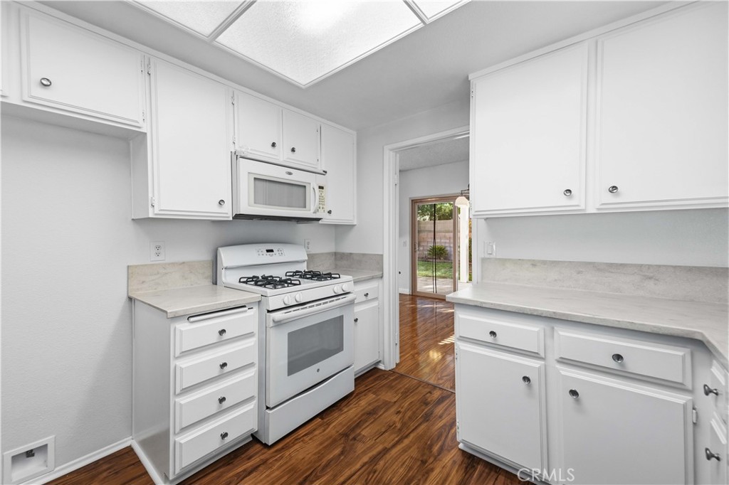 44328 Soft Avenue Property Photo 19