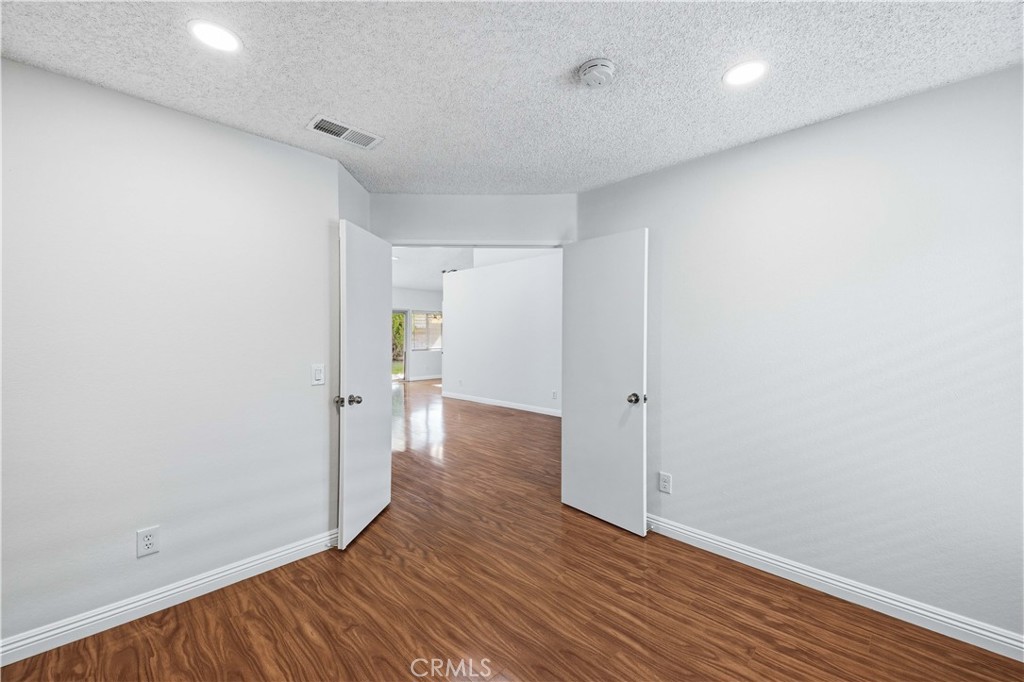 44328 Soft Avenue Property Photo 21