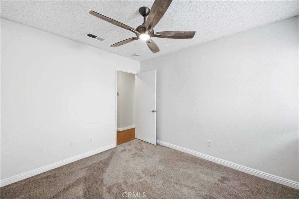 44328 Soft Avenue Property Photo 32