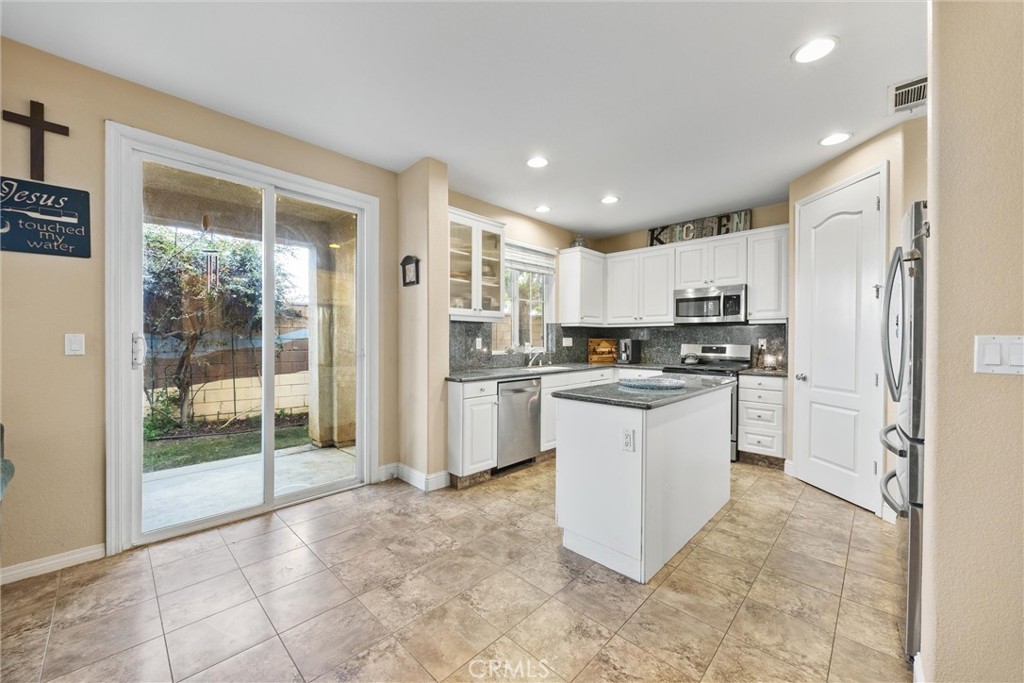6119 Pilar Way Property Photo 12