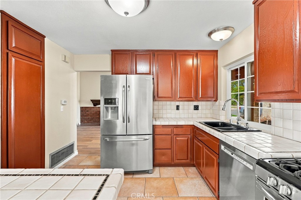 2641 Ericson Property Photo 3