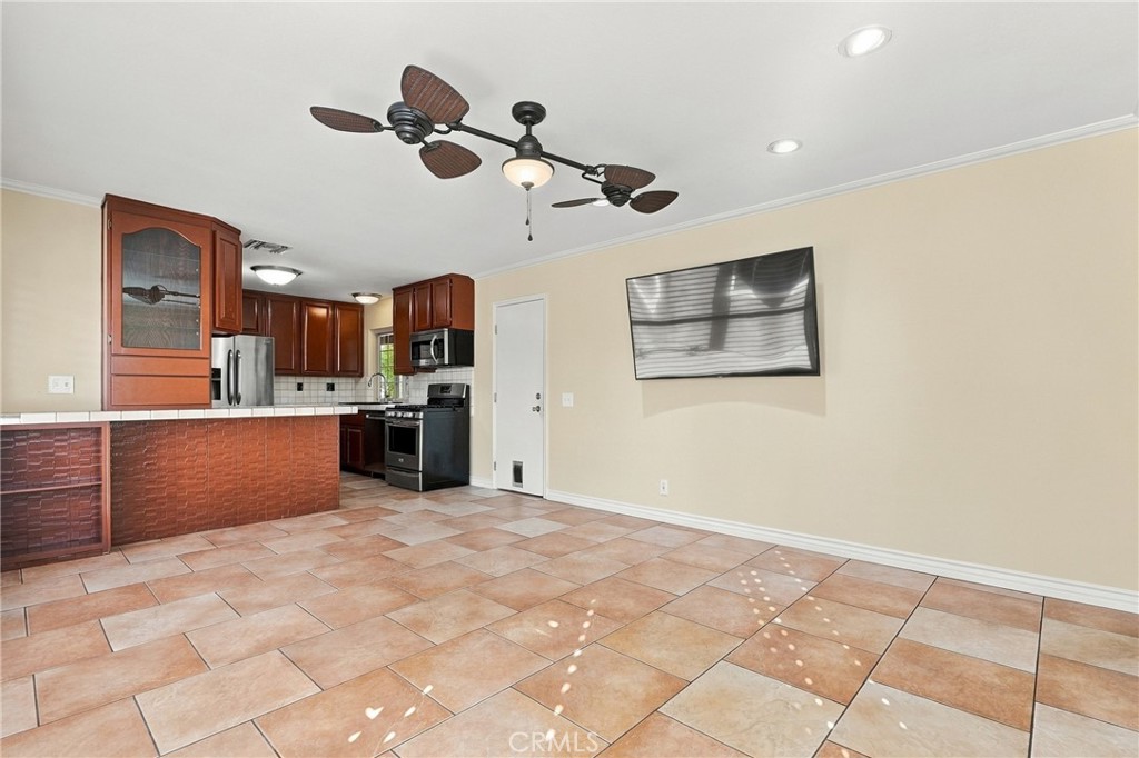2641 Ericson Property Photo 9