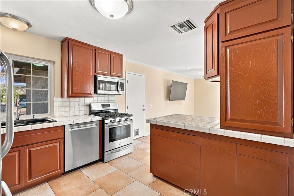 2641 Ericson Property Photo 13