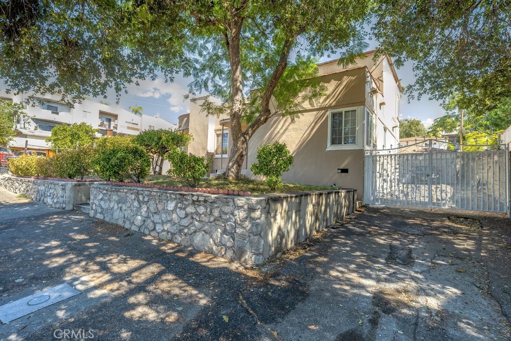 10260 Tujunga Canyon Property Photo 2