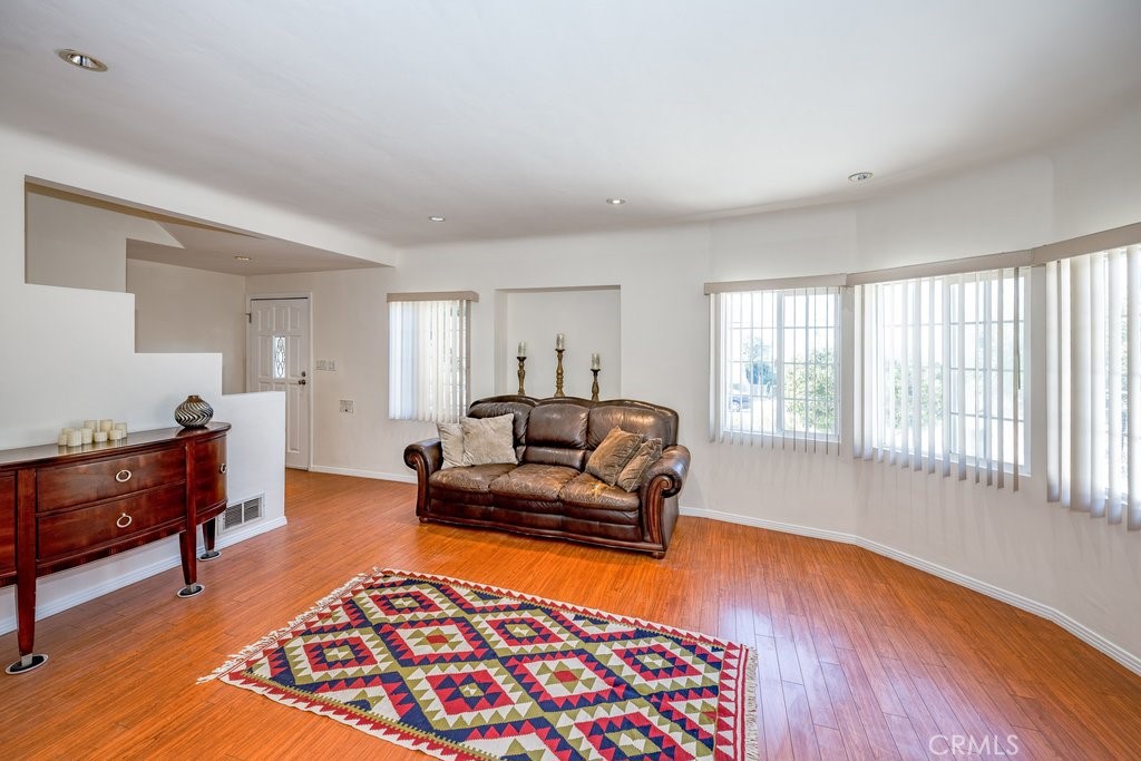 10260 Tujunga Canyon Property Photo 5