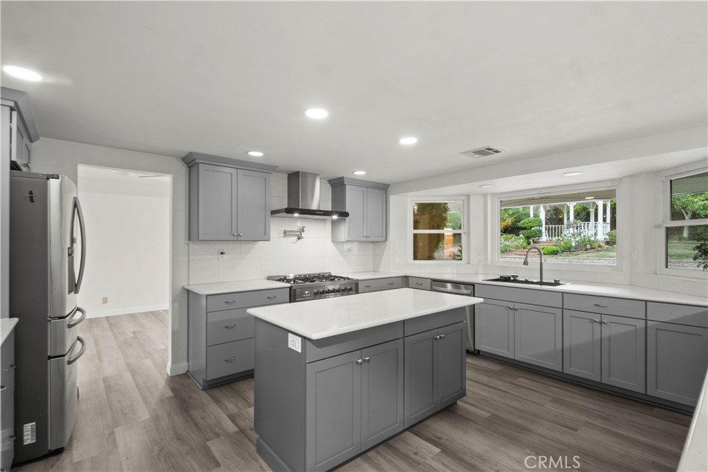 41529 Mission Drive Property Photo 14