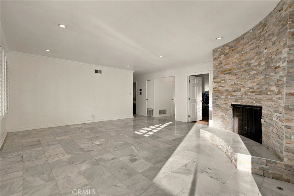 8857 Swinton Avenue Property Photo 3
