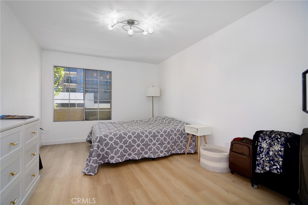 21400 Burbank Boulevard 202 Property Photo 10