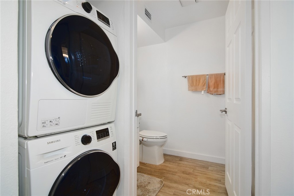 21400 Burbank Boulevard 202 Property Photo 12