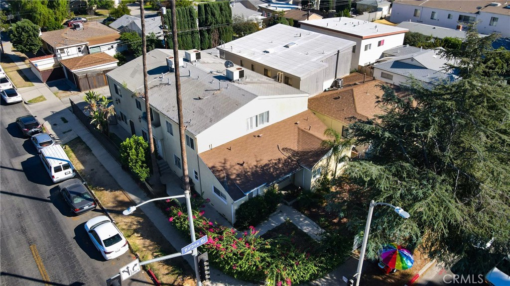 6512 Balboa Boulevard Property Photo 12