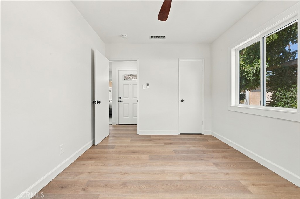 10216 Owensmouth Property Photo 17