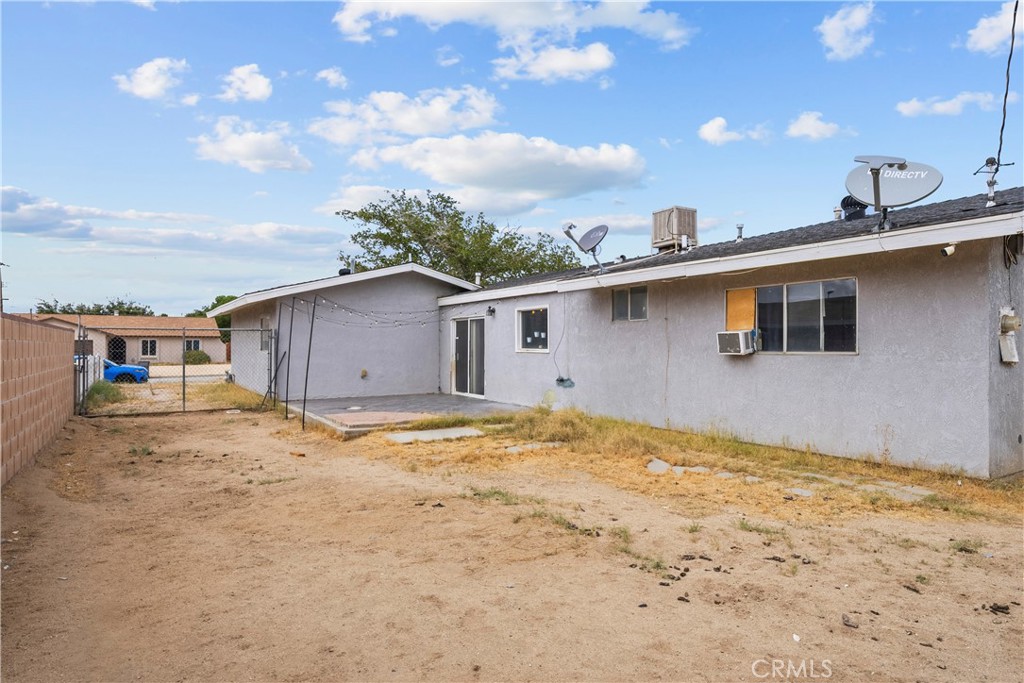 3330 Roxbury Property Photo 23