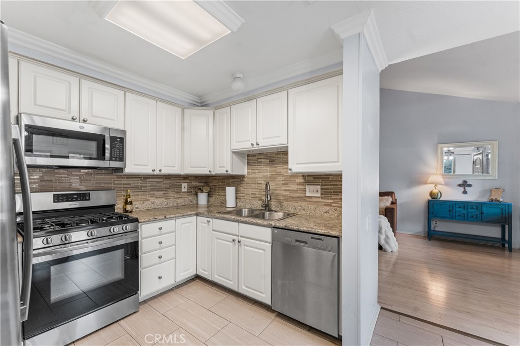 24752 Masters Cup Way Property Photo 9