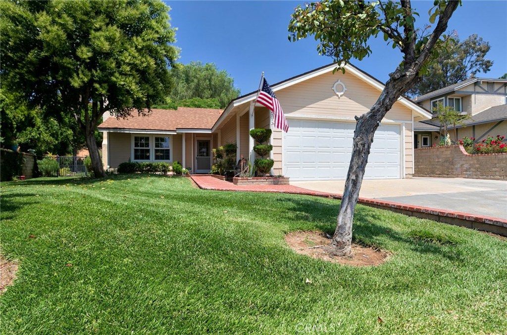 27921 Beechnut Circle Property Photo 1