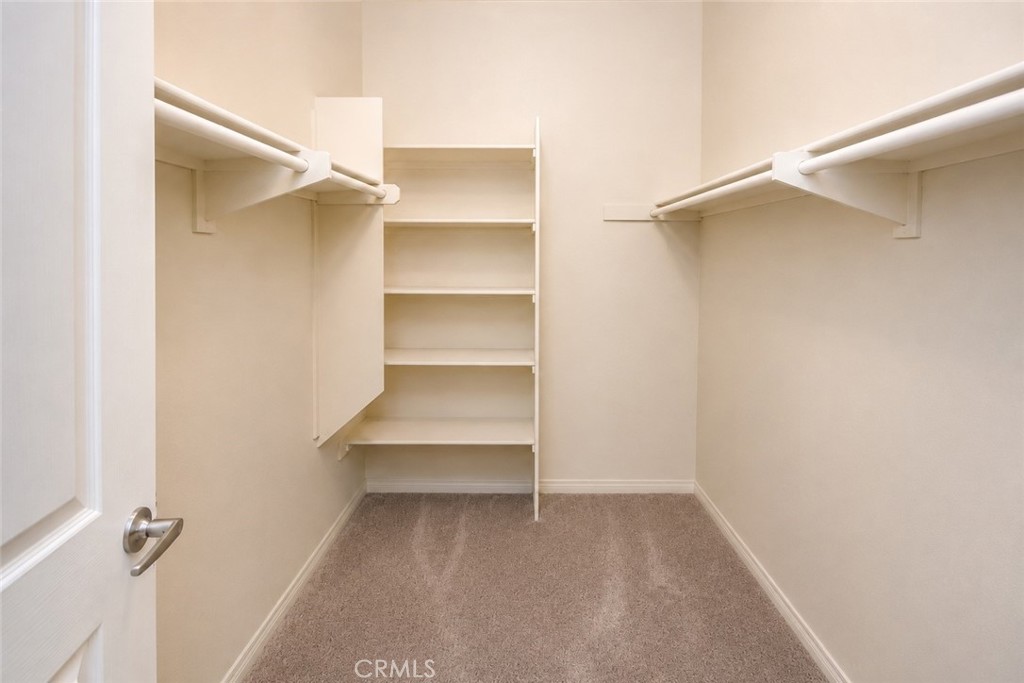 11925 Kling Street 2lau Property Photo 16