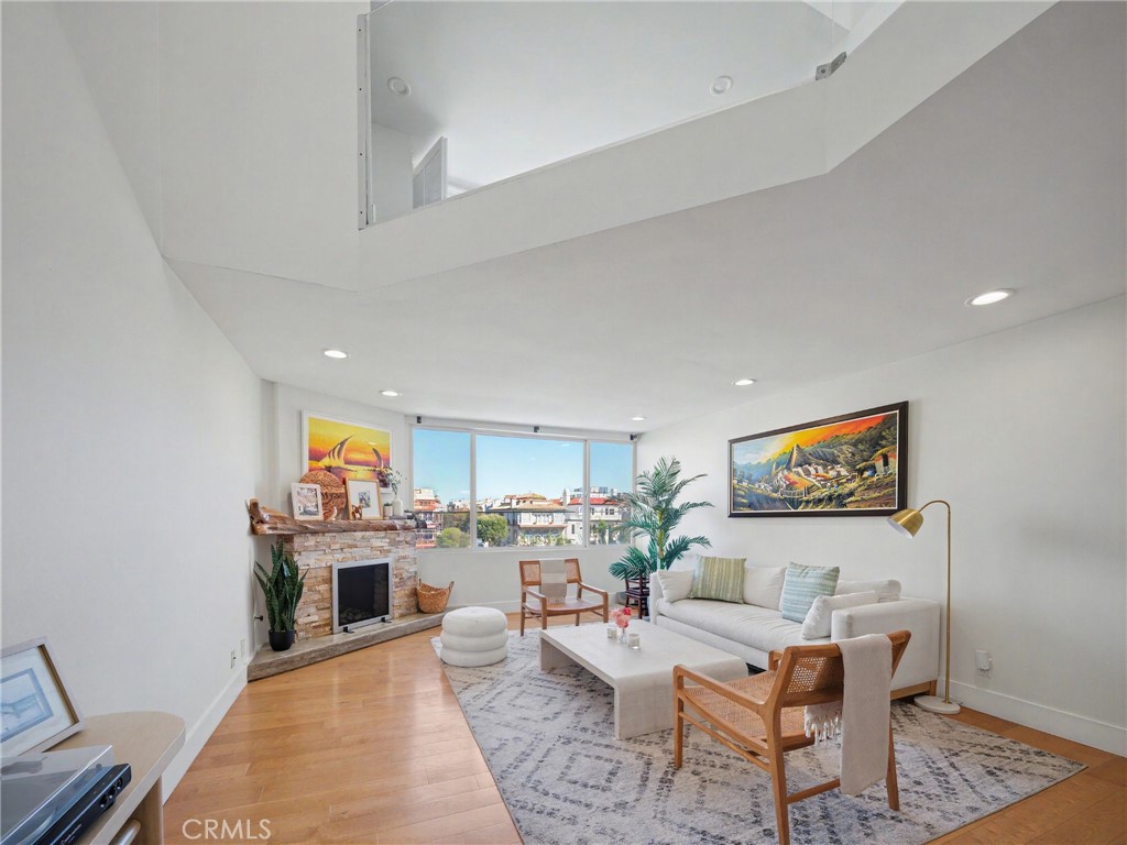 33 Privateer Street 3 Property Photo 1