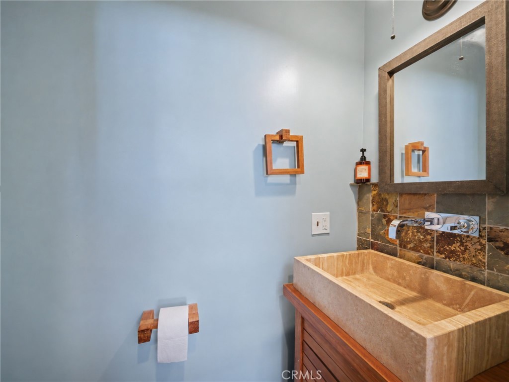 33 Privateer Street 3 Property Photo 9