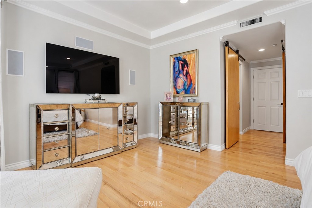 11952 Montana Ave, #203 Property Photo 18