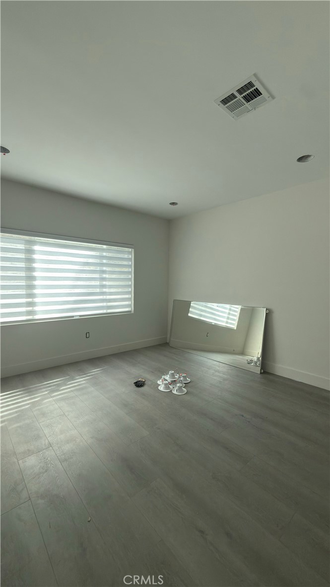1626 Winona Boulevard Property Photo 5