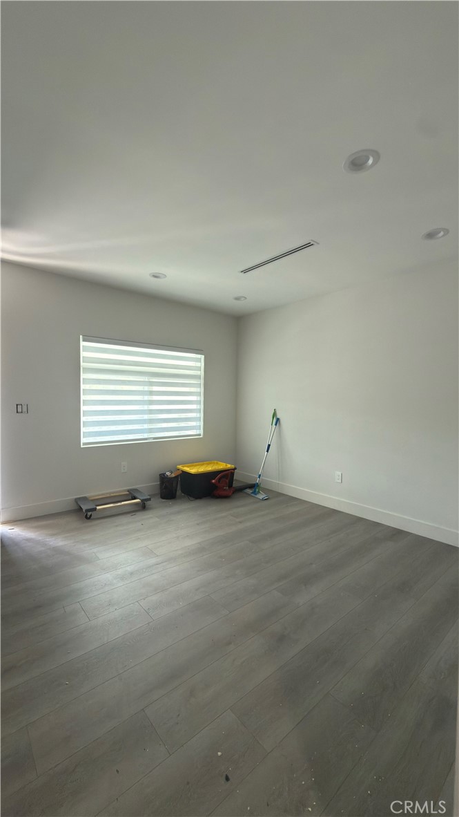 1626 Winona Boulevard Property Photo 6