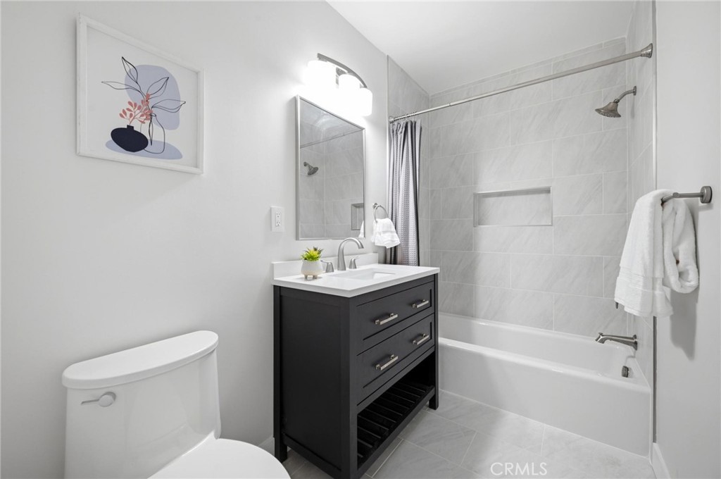 7663 Airlie Drive Property Photo 15