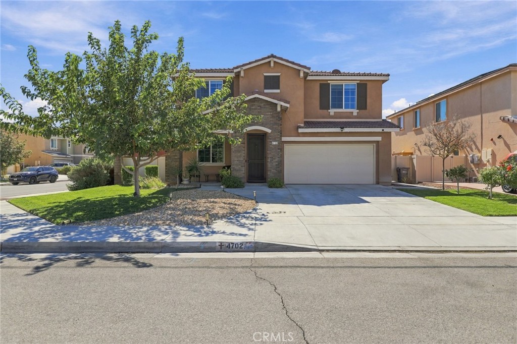 4702 W Jewel Drive Property Photo 1