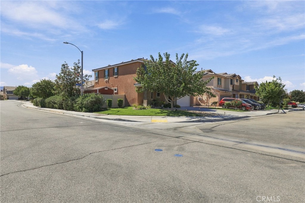 4702 W Jewel Drive Property Photo 43