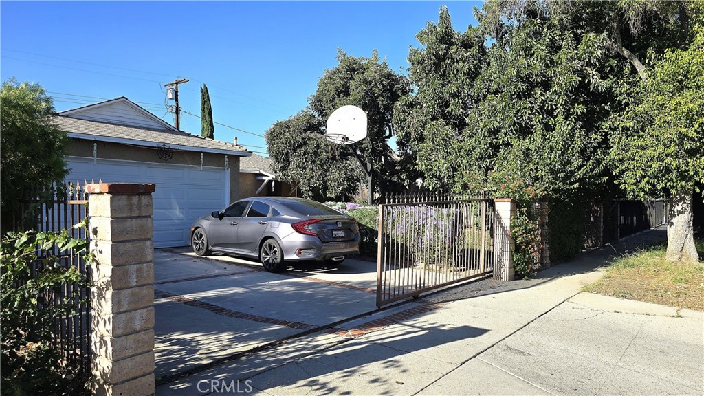 7865 Jamieson Property Photo 2