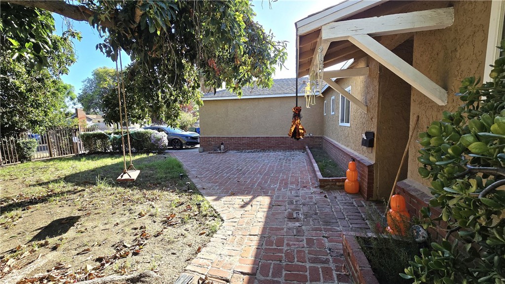 7865 Jamieson Property Photo 5