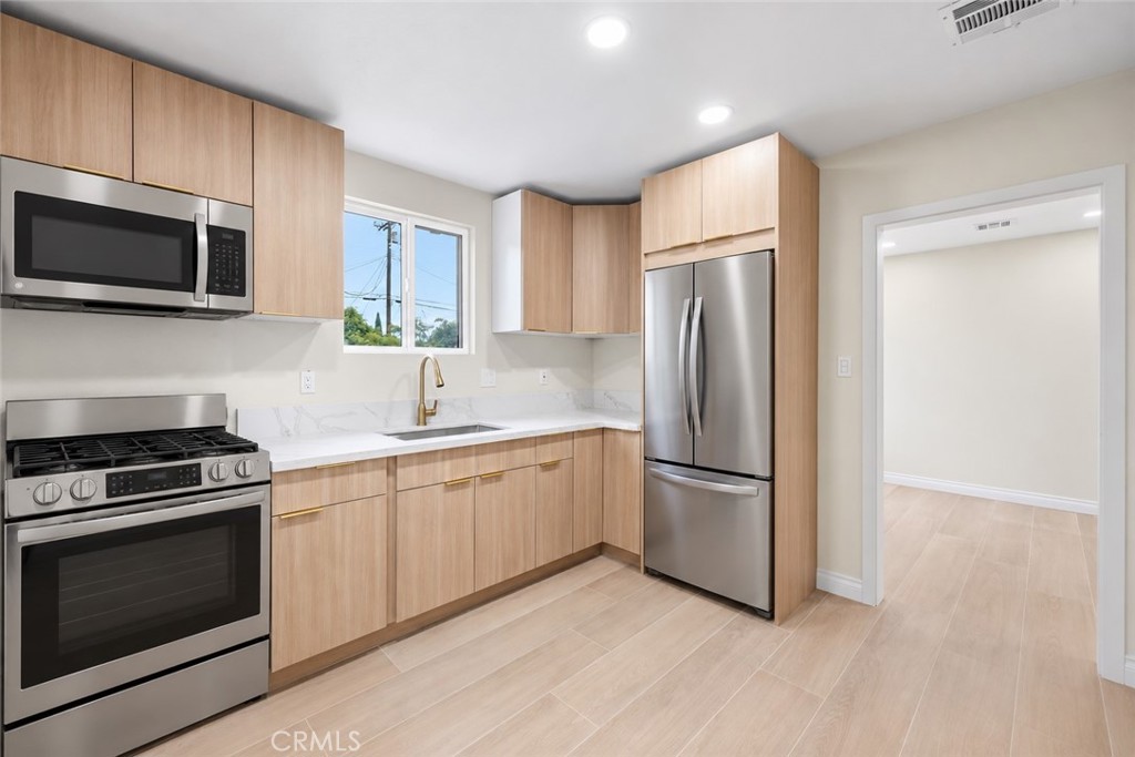 12978 Kamloops Street Property Photo 4
