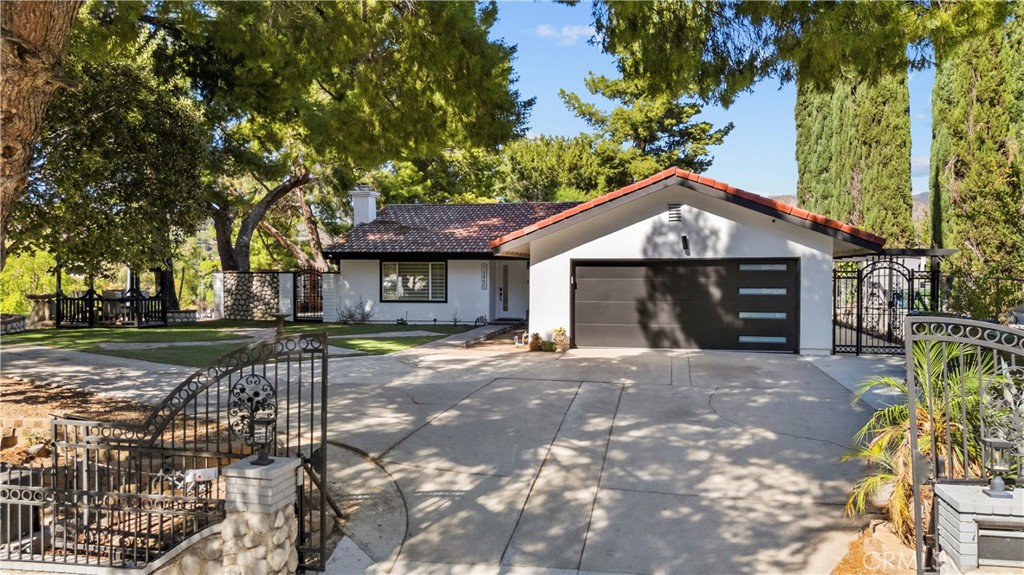 12850 Woodley Avenue Property Photo 1