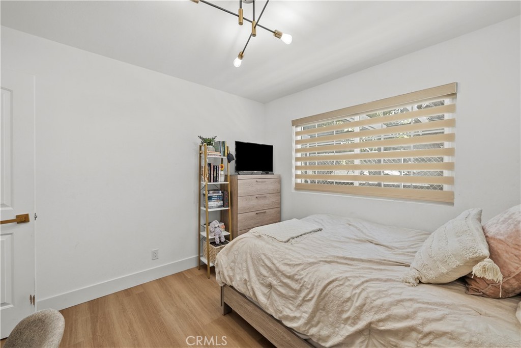 12850 Woodley Avenue Property Photo 24