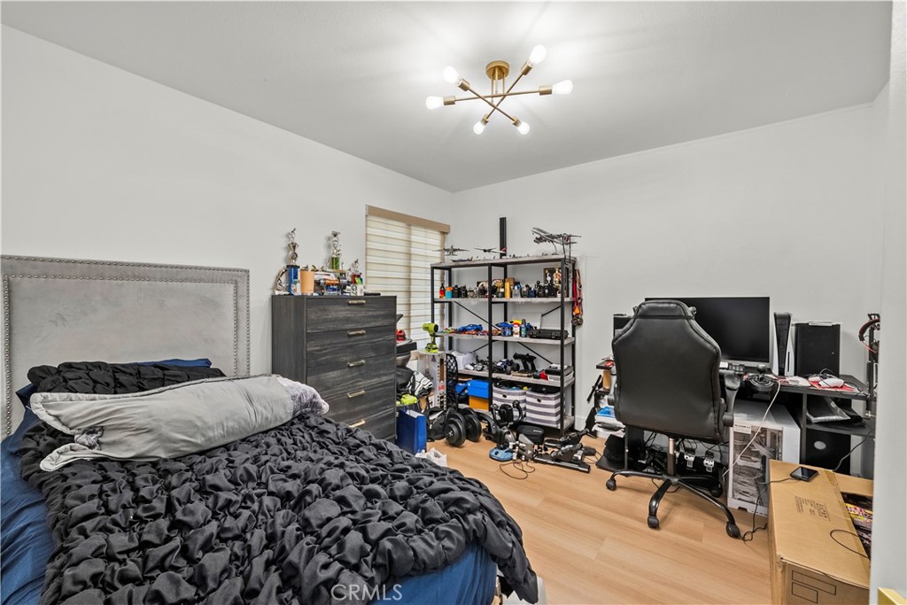 12850 Woodley Avenue Property Photo 33