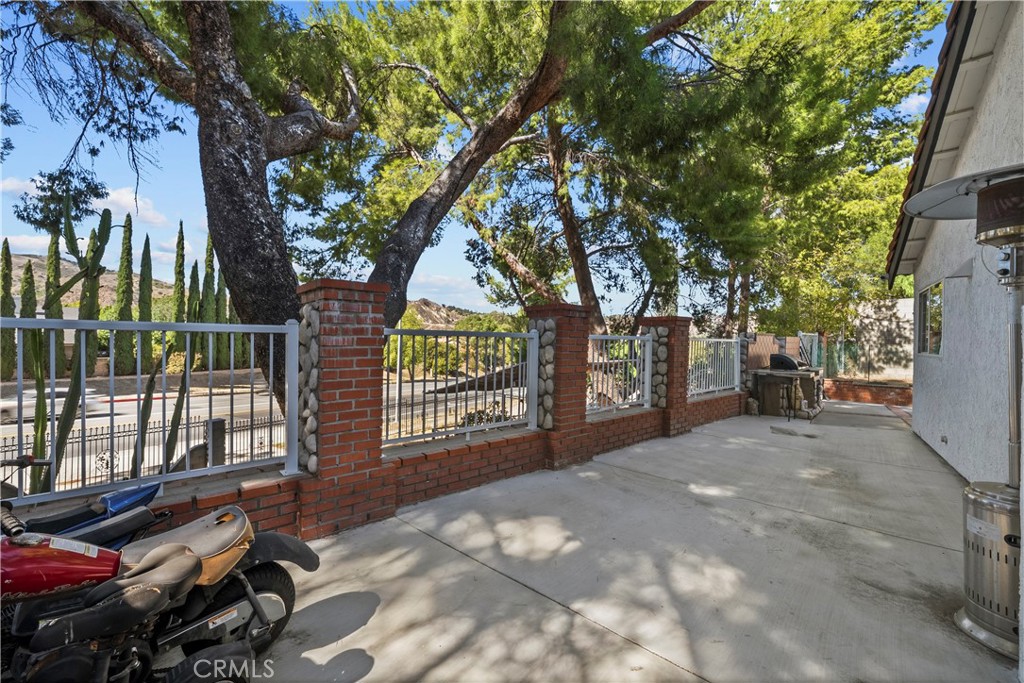 12850 Woodley Avenue Property Photo 43