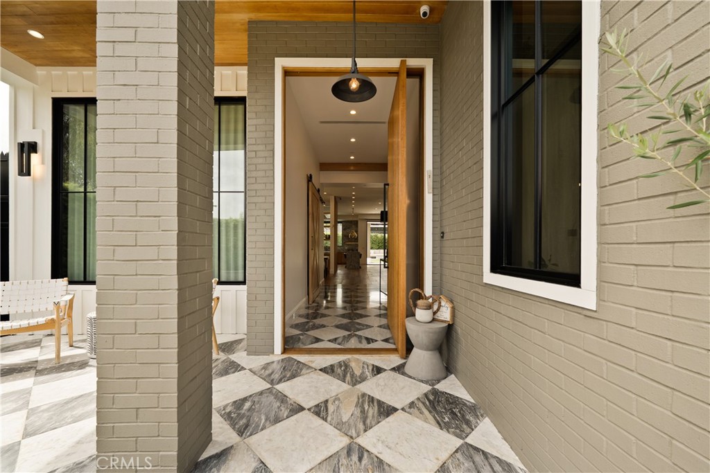 5001 Newcastle Property Photo 8