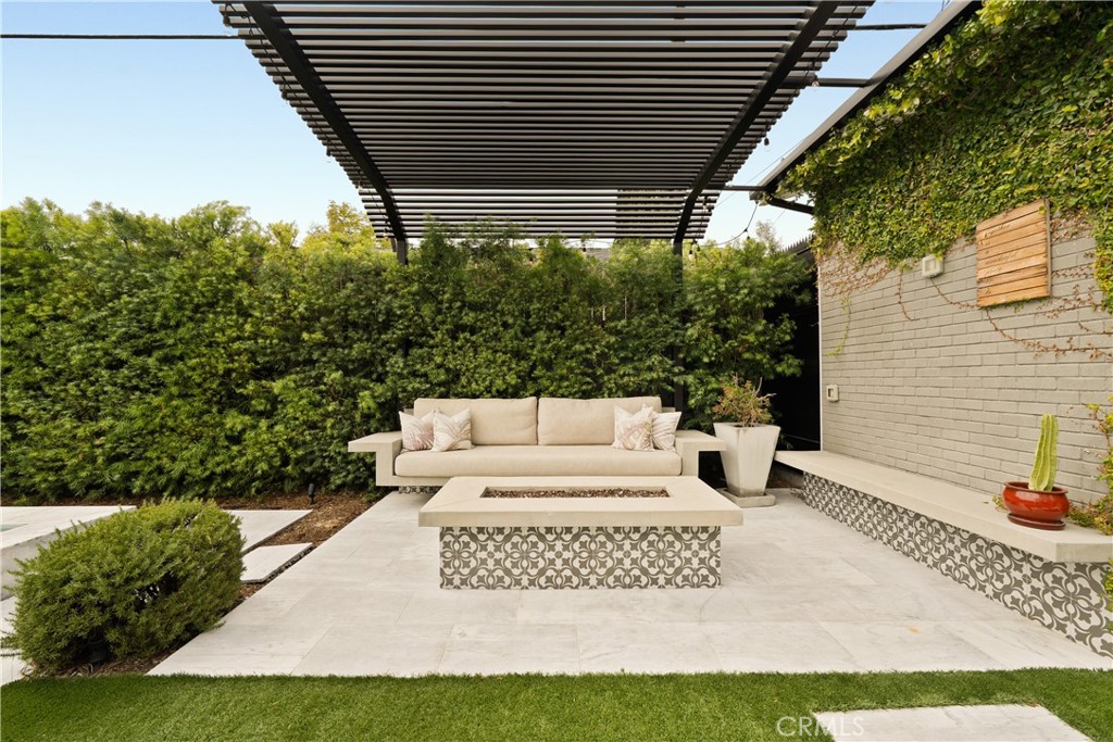 5001 Newcastle Property Photo 33
