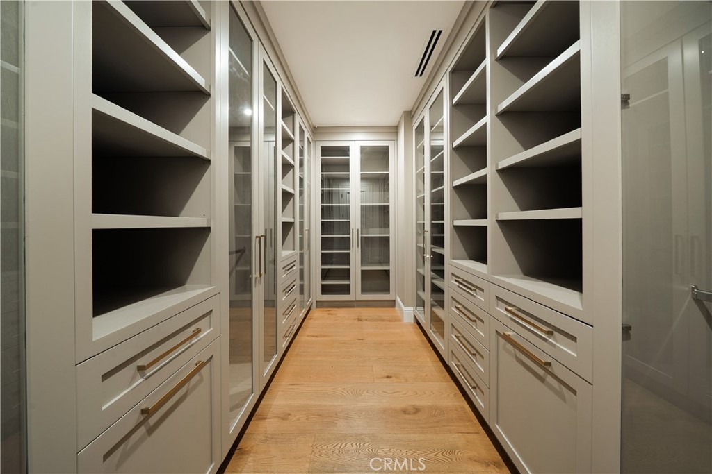5001 Newcastle Property Photo 43