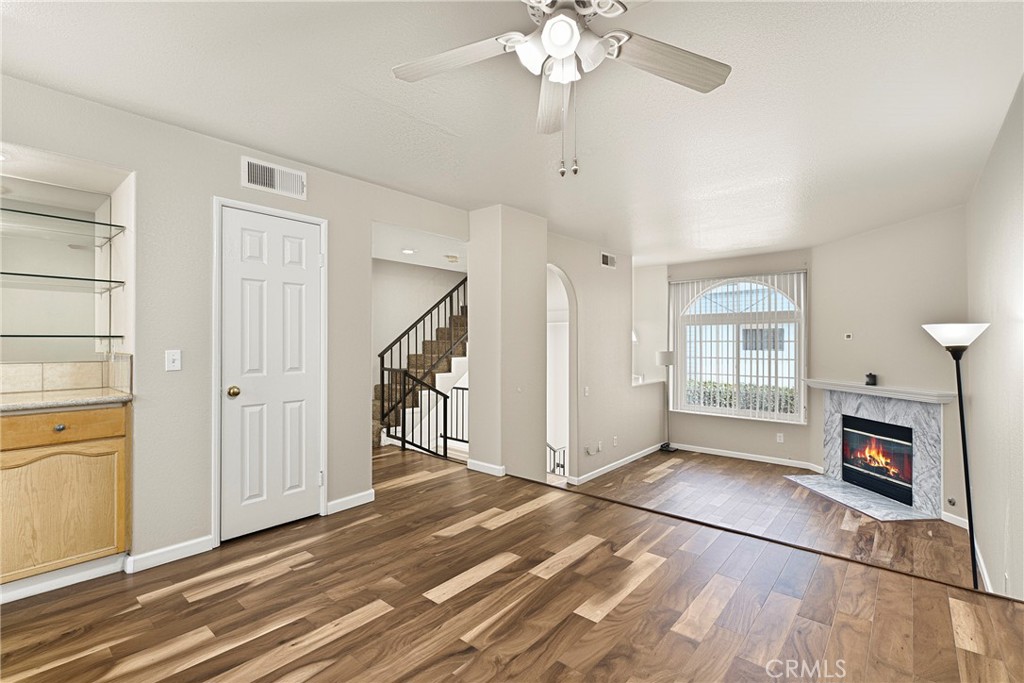 1727 W 149th Street E Property Photo 8